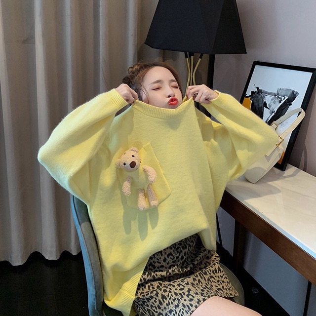 ÁO LEN TÚI NGỰC GẮN GẤU BÔNG