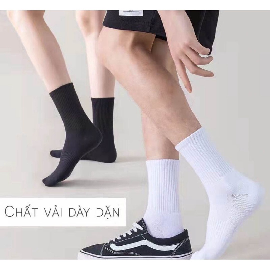 Tất vớ cao cổ sọc trắng chất liệu dày dặn, thấm hút mồ hôi
