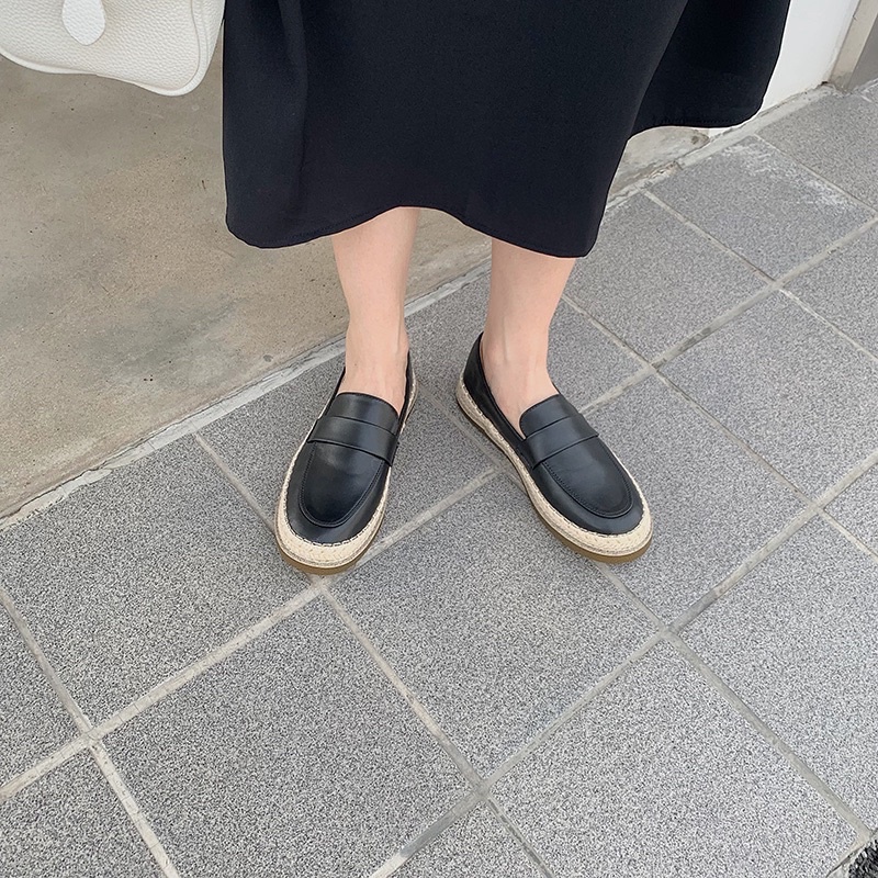 Giày lười đế bệt nữ CÓ SẴN slip on gót thấp đế cói 3cm form dáng basic da mềm màu trắng đen Calee Store - 58920