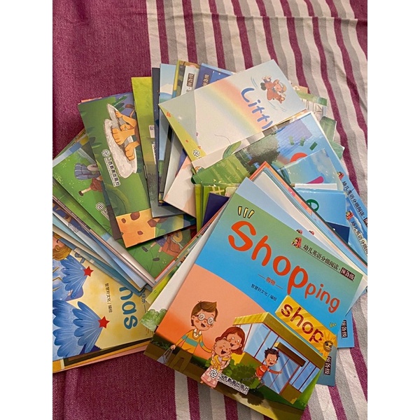 BỘ 60 QUYỂN SÁCH TIẾNG ANH CÓ MÃ QUÉT QR NGHE RADIO