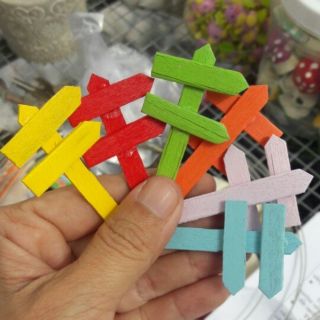 Phụ kiện trang trí bảng chỉ đường