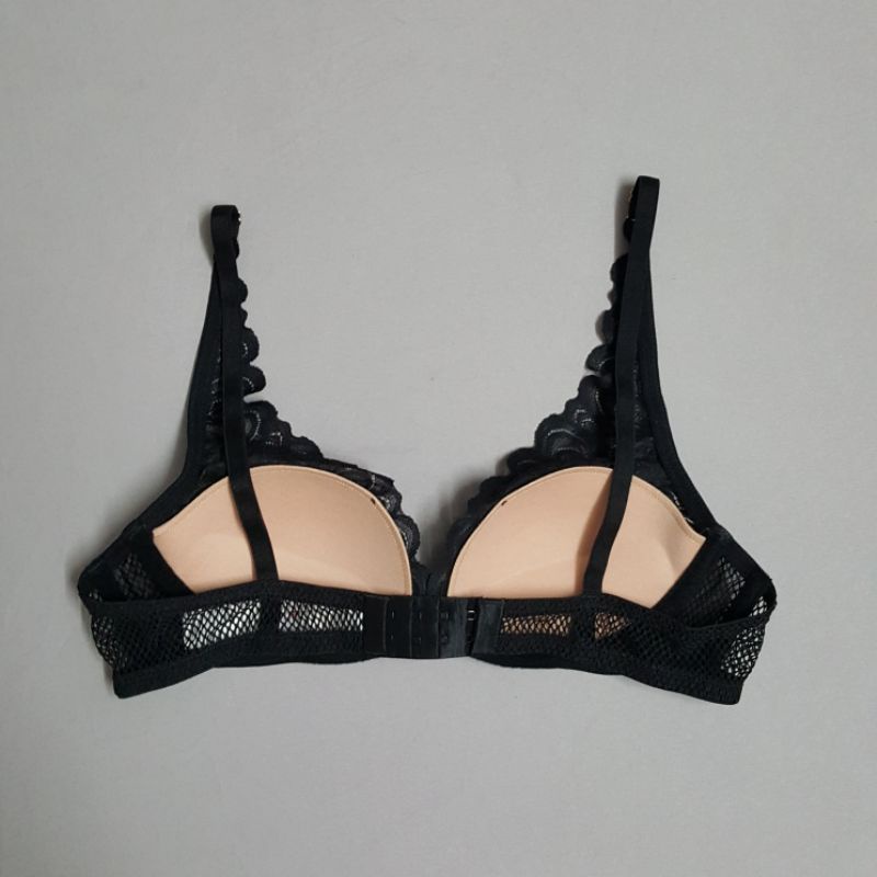 Áo lót ren có gọng Yamamay Charlene IBAD95T010 khoét sâu