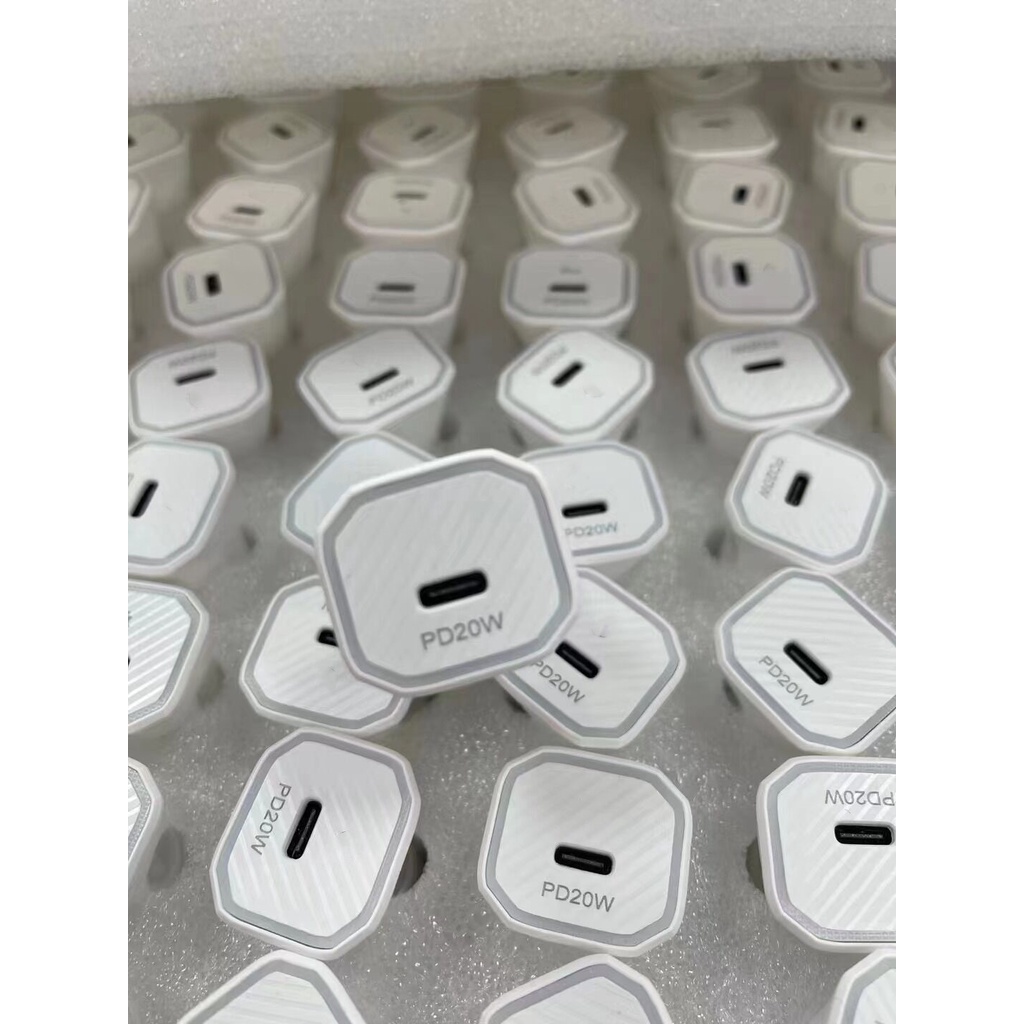 Bộ Sạc Nhanh Không Dây 20w usb-c Trên Xe Hơi Cho iphone 13 pro max / samsung / huawei