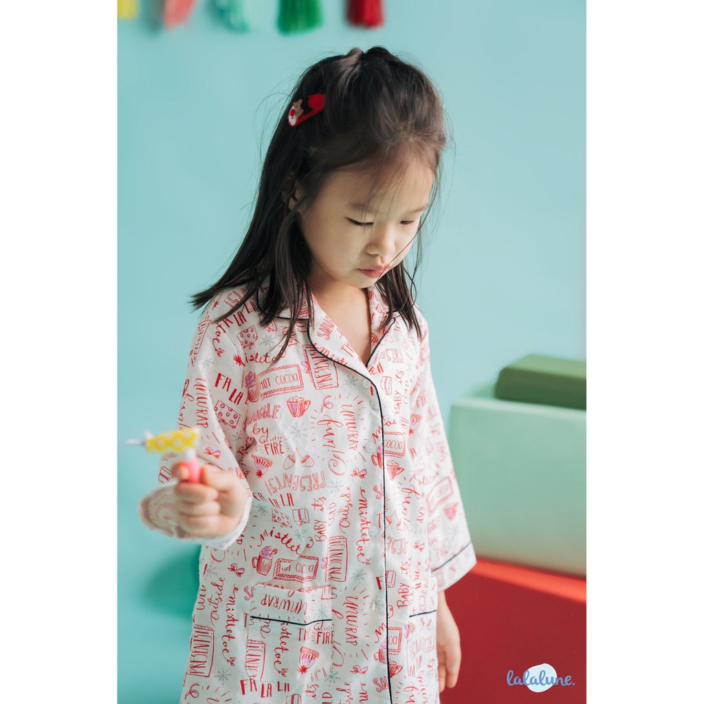 Đồ ngủ pyjama nỉ trắng chữ đỏ lalalune cho bé