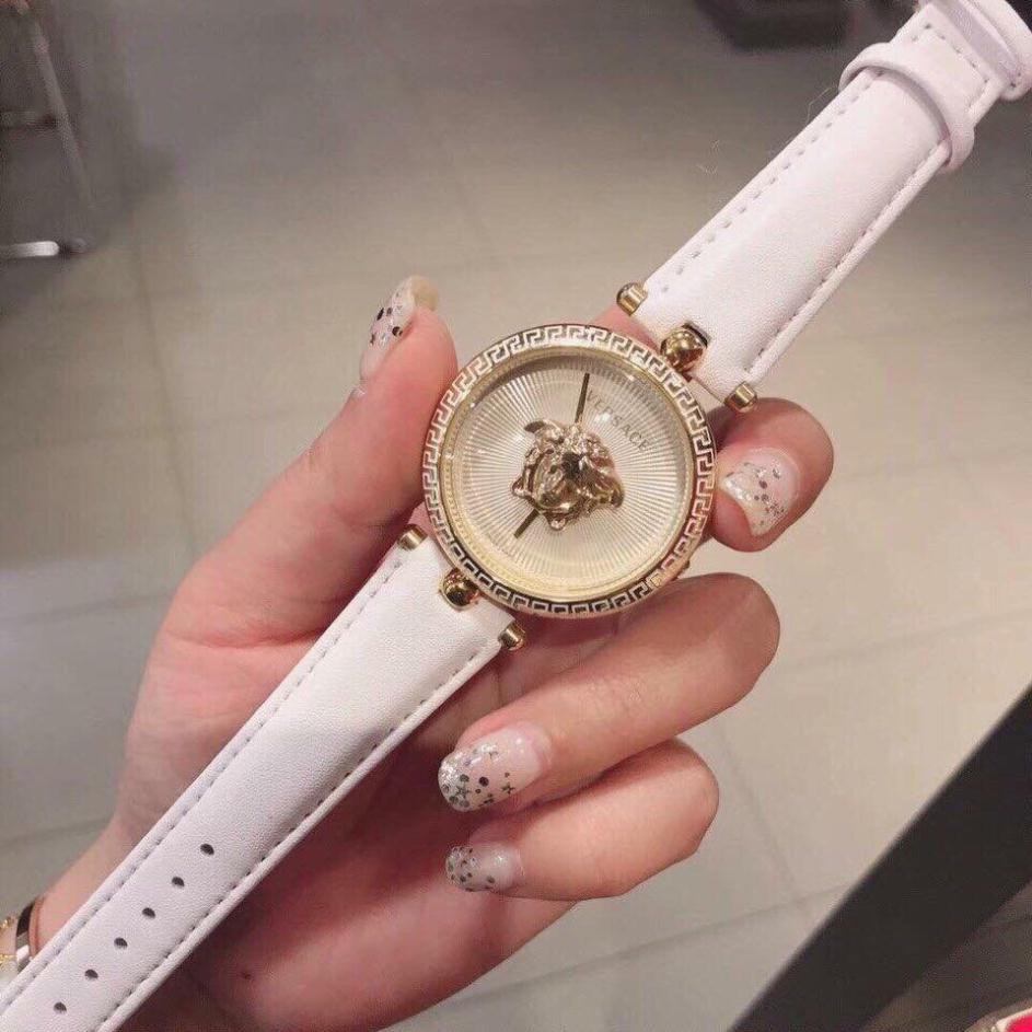 Đồng hồ nữ Versace dây da độc đáo