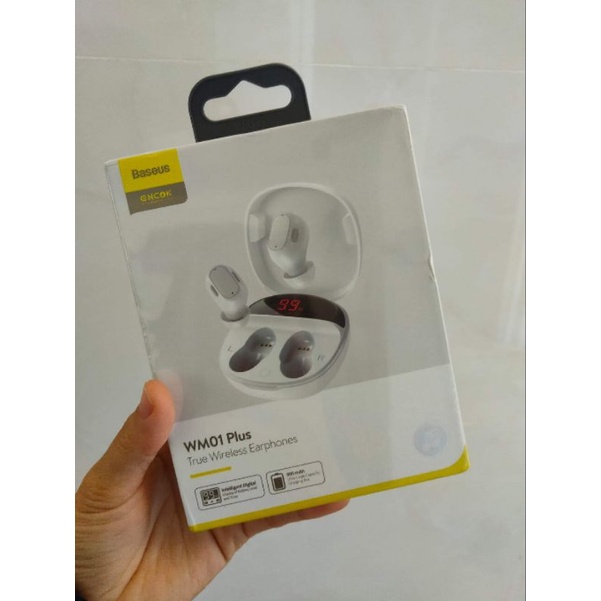 TAI NGHE BLUETOOTH BASEUS WM01 PLUS tặng bảo vệ sạc/bình xịt khuẩn