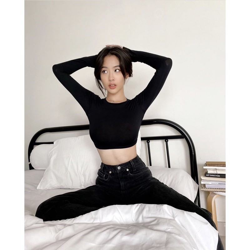 Croptop Tay Dài Hở Lưng Cột Dây