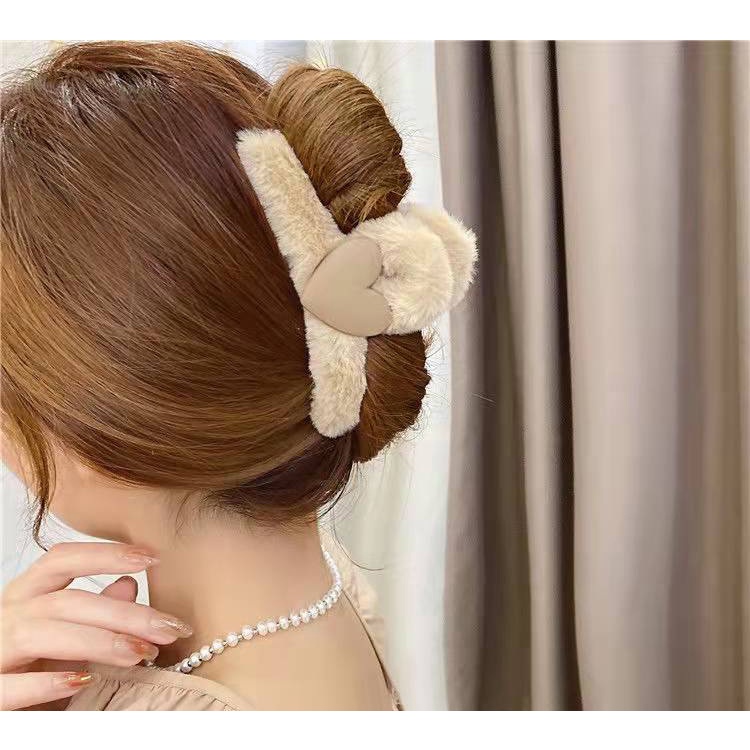Kẹp tóc hình cá mập phủ lông dễ thương thời trang thu đông cho nữ RYT