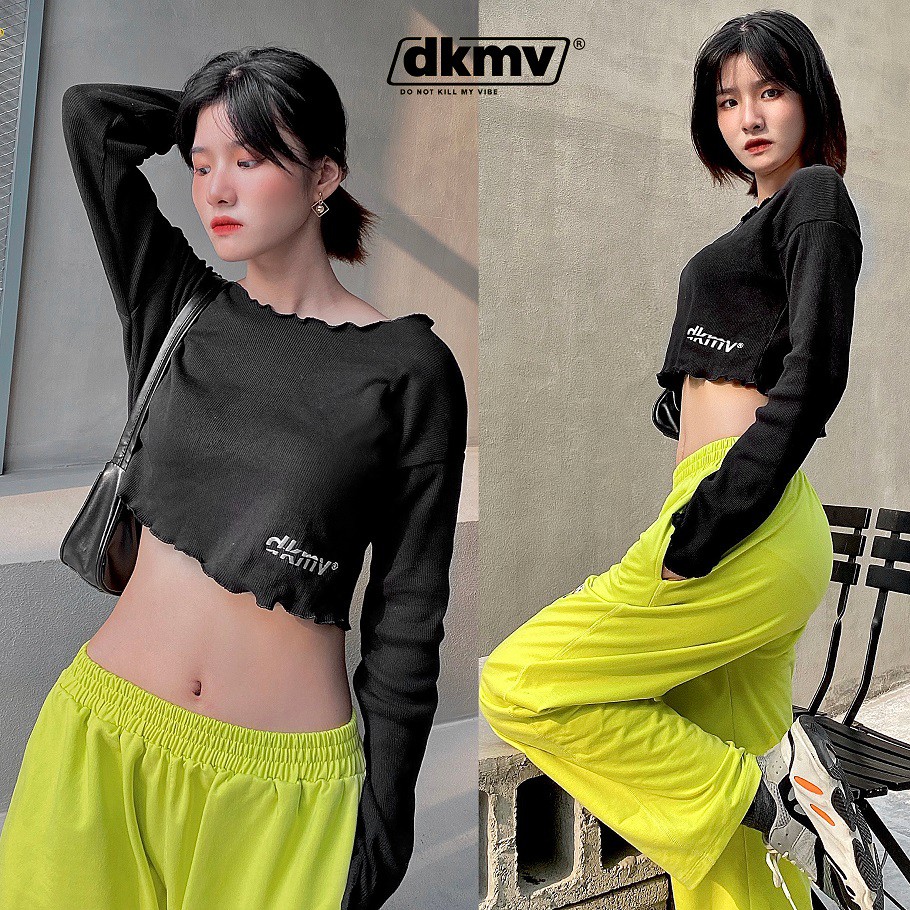 Áo Croptop dài tay nữ màu đen DKMV - Croptop trễ vai Black Octopus