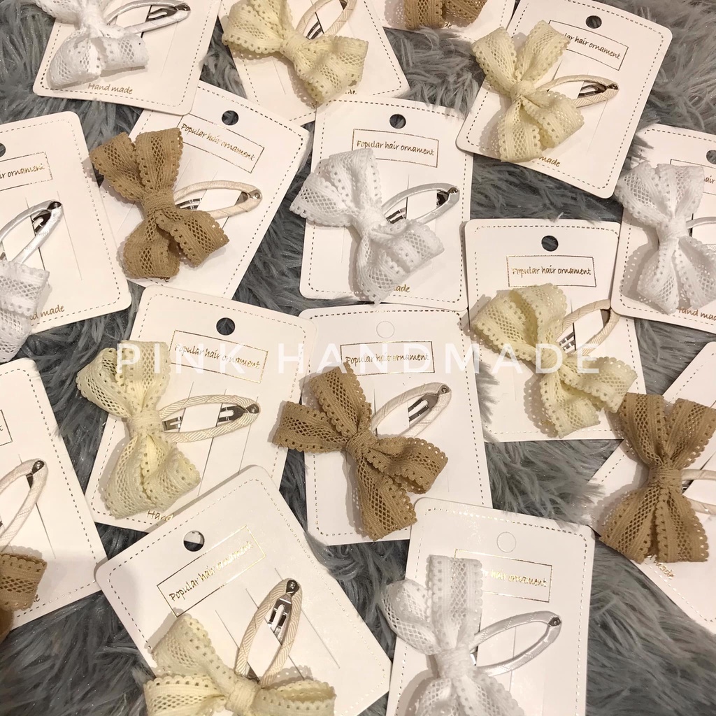 Kẹp tóc ren bấm màu trơn handmade cho bé