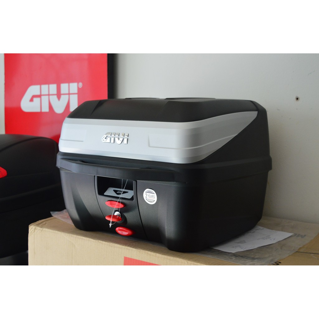 Combo lắp đặt cho Wave RSX gồm thùng B32N Bold và baga sau givi