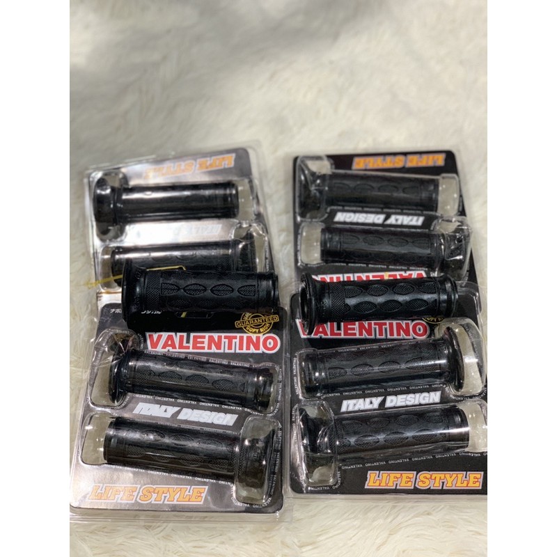 Bao tay valentino thông dụng xe