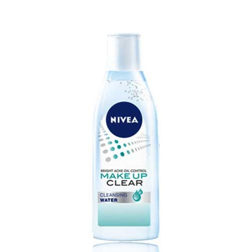 Nước tấy trang dành cho da dầu dễ mụn Nivea White Oil Control 125ml