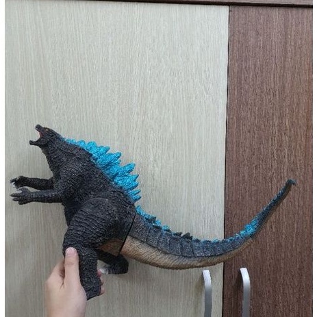 Pass lại mô hình godzilla nhựa