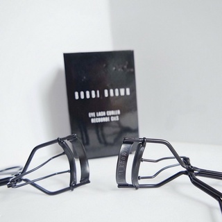 Kẹp Bấm Mi Bobbi Brown