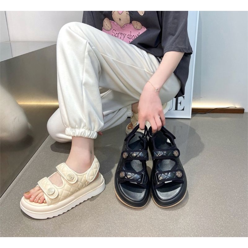 Sandal học sinh hot trend năm 2022 mẫu đế răng cưa mã HV 777