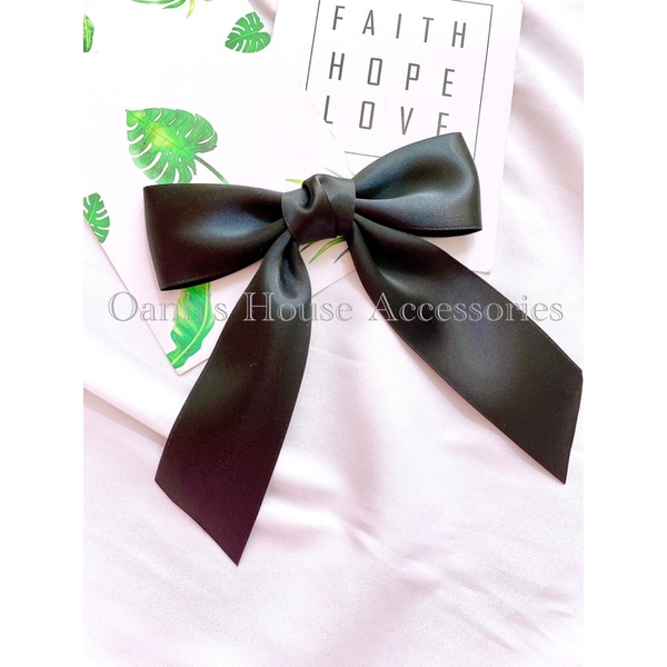 Nơ cài áo đơn giản dễ thương