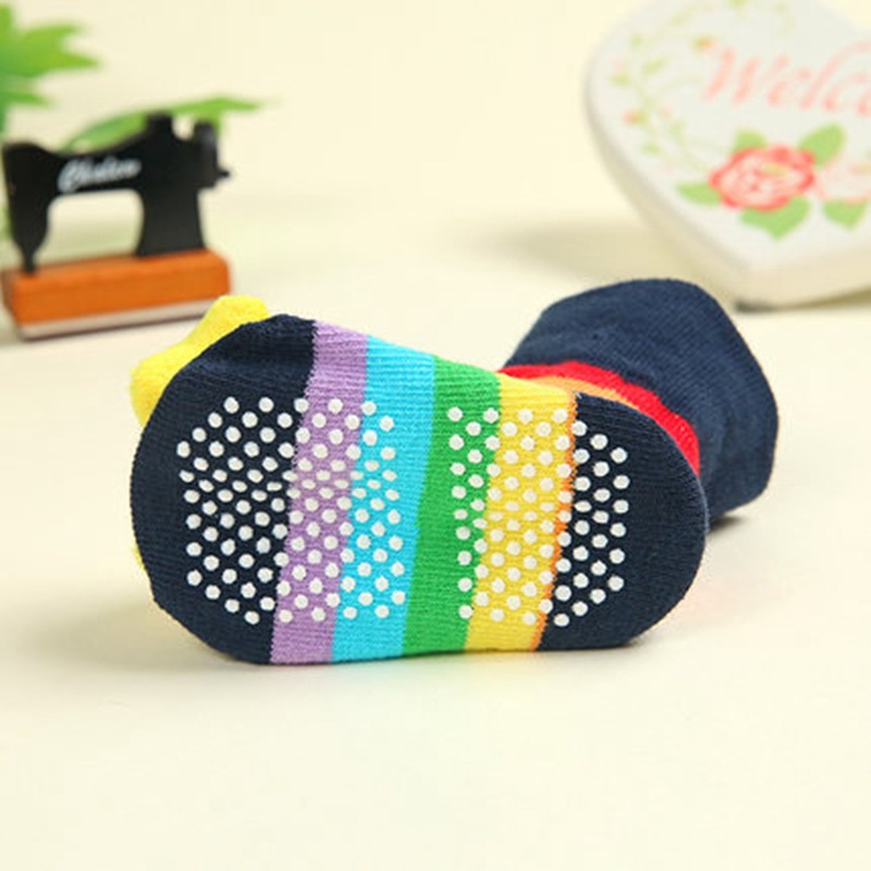 Vớ Cotton Cao Su Mềm Mại Thoáng Khí Chống Trượt In Hình Búp Bê Dễ Thương Cho Bé Sơ Sinh