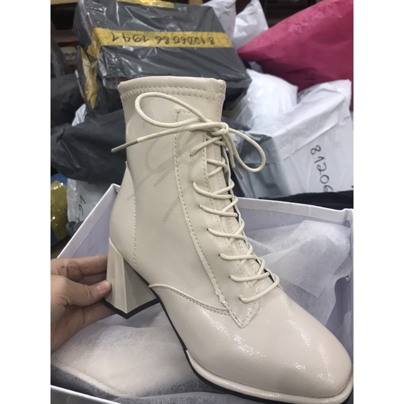 Boots da bóng giả buộc dây kéo khoá sau
