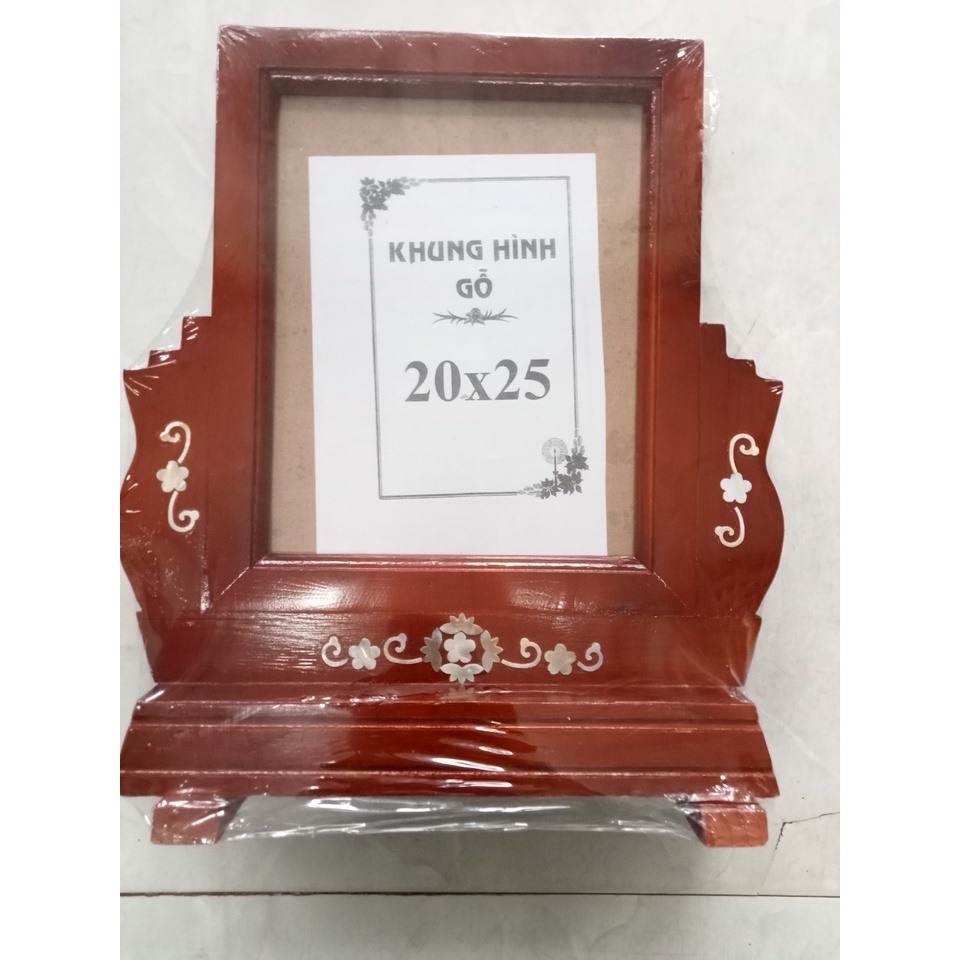 Khung ảnh thờ gỗ có chân đế 20x25 có 2 màu nâu và đen