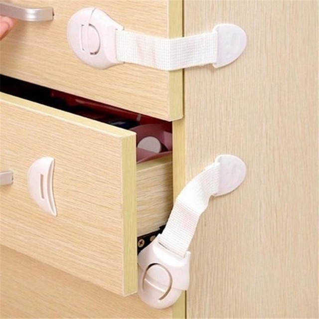 Khóa giữ ngăn kéo / cửa tủ lạnh bằng nhựa bảo vệ an toàn đa năng tiện lợi dành cho bé