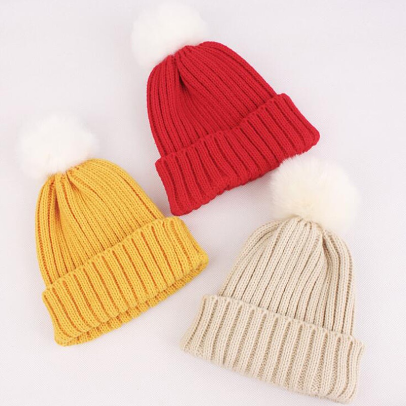 Mũ beanie Trùm Đầu Màu Trơn Đính Quả Cầu Lông Xinh Xắn Cho Bé