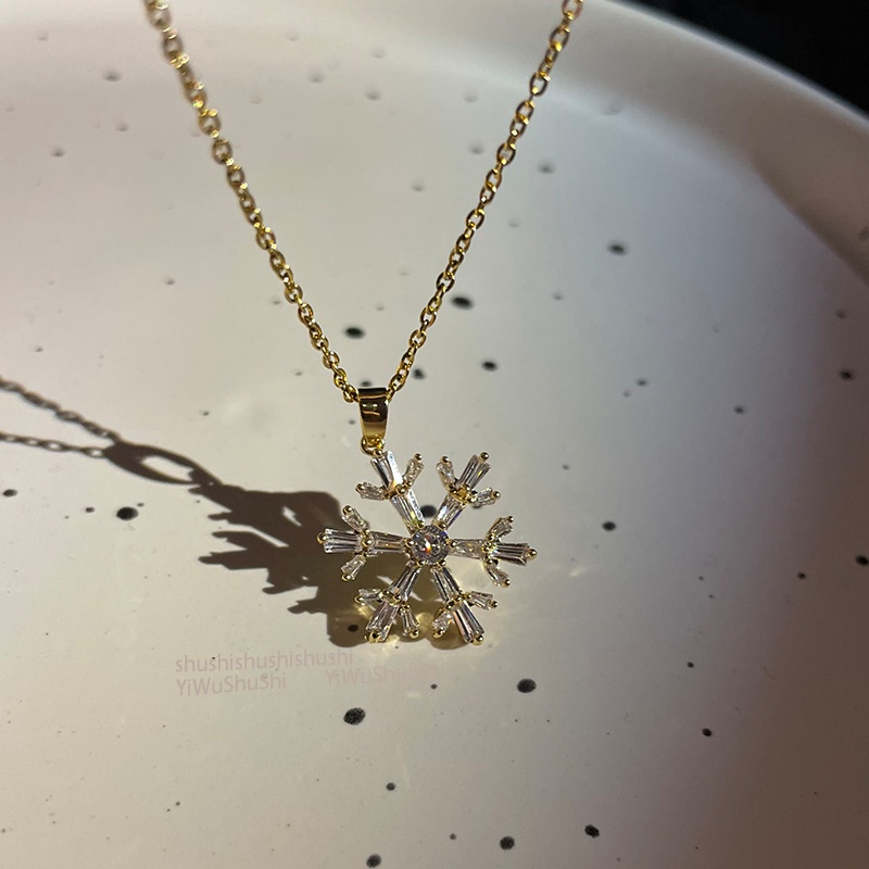 Simple Snowflake Necklace Titanium Steel Super Fairy Gold 18k Snowflake Necklace Temperament Korean Zircon Sweater Necklace Wild Snowflake