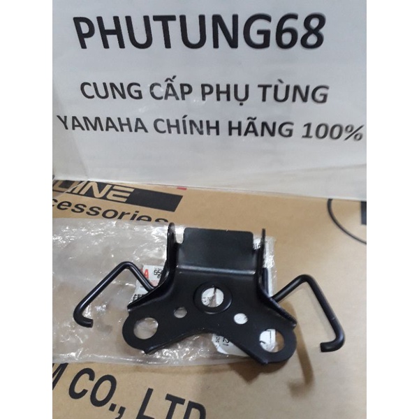 Bát bắt yên xe Exciter 5 số 2011-2014 Yamaha