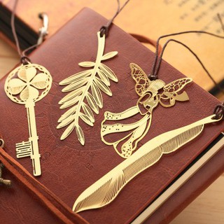 Bookmark Kẹp Sách Hàn Quốc Kim Loại Phủ Màu Metallic Made In Korea - 1 cái