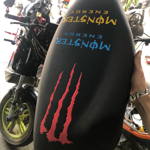 Vỏ yên độ monter