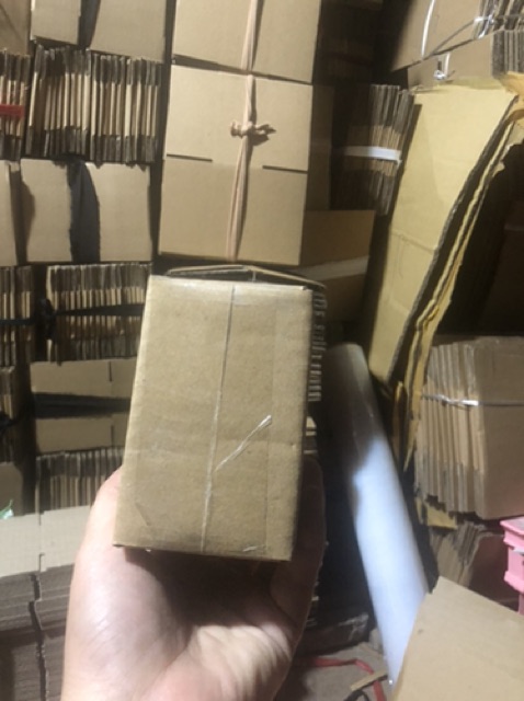 10x6x6 hộp carton đóng hàng giá rẻ(giá 750 đồng)