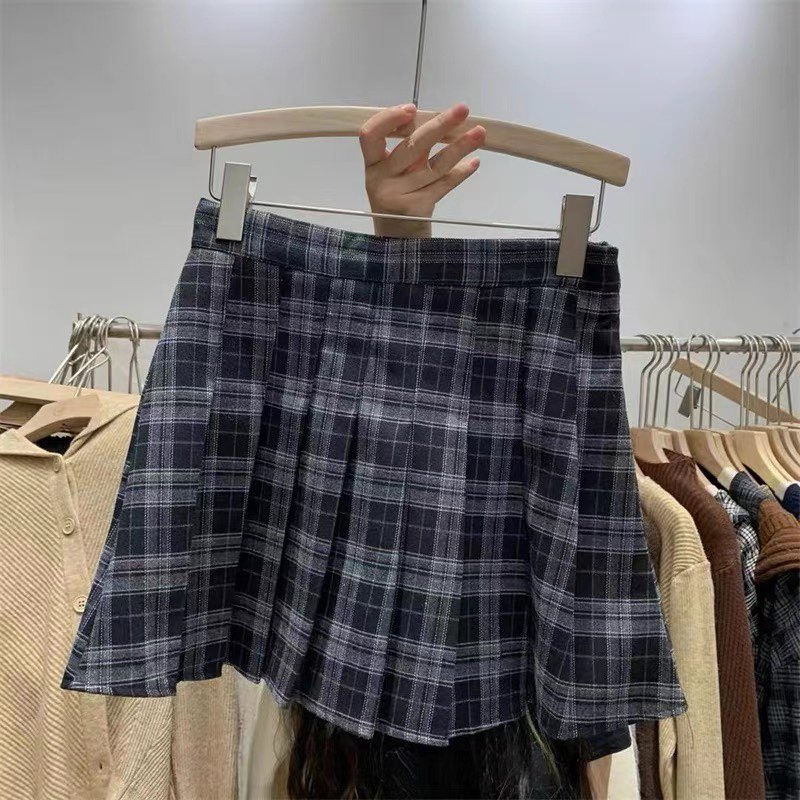 Chân váy caro dáng xòe phong cách ulzzang