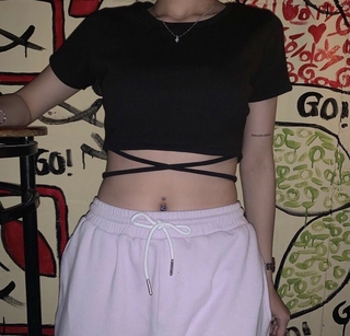 HÓT ÁO KIỂU CROPTOP TAY NGẮN ĐAN DÂY CHÉO BỤNG, FORM DƯỚI 45KG