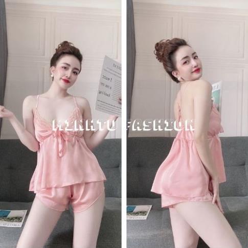 Đồ Ngủ Sexy, Đồ Bộ Mặc Nhà Nữ Áo 2 Dây Phối Quần Đùi Satin Màu Hàng Đẹp Phong Cách Gợi Cảm, Quyến Rủ Cho Bạn Nữ | BigBuy360 - bigbuy360.vn