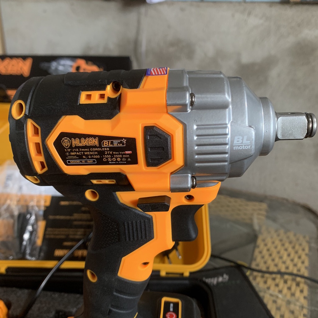 Máy siết bulong Hukan X1 PHIÊN BẢN MỚI TÍNH NĂNG CHỐNG VỠ, CHỐNG CHÁY NỔ KHI VA ĐẬP MẠNH, MÁY 1 PIN 15CELL, 1 PIN 10CELL