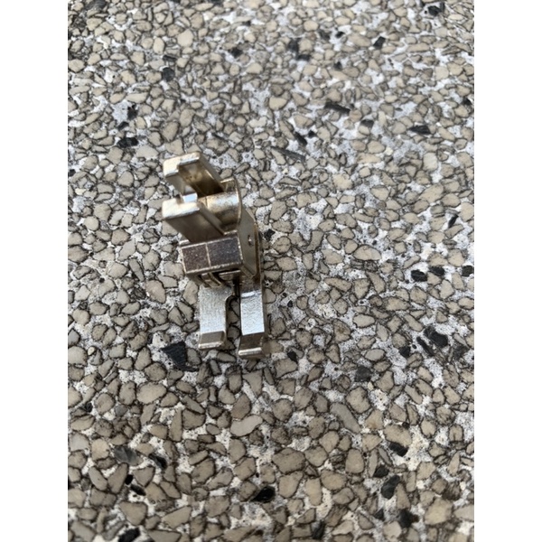 Chân vịt nhún máy gia đình đời cũ singer buom …