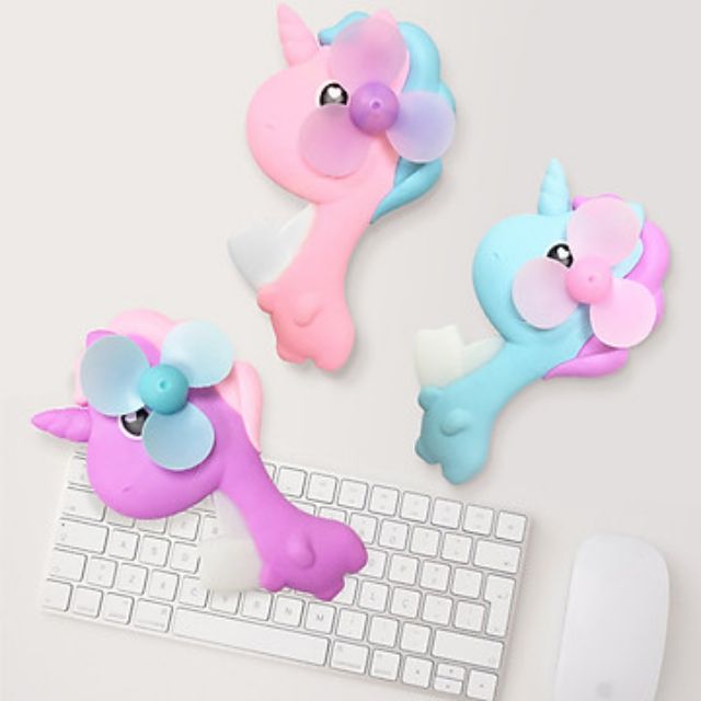 Quạt MINI cầm bóp tay dáng các nhân vật hoạt hình nổi tiếng