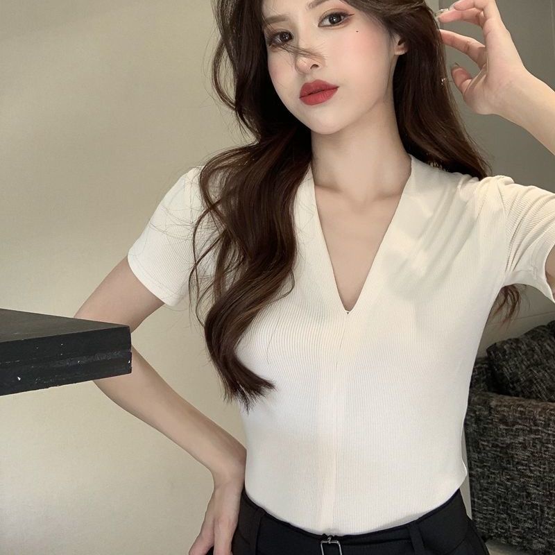 Áo Thun Tay Ngắn Cổ Chữ v Dáng Ôm Co Giãn Phong Cách Retro Thời Trang Cho Nữ