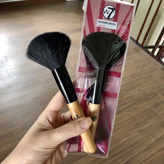 Cọ phủ phấn w7