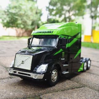 Xe mô hình đầu kéo container 1/32
