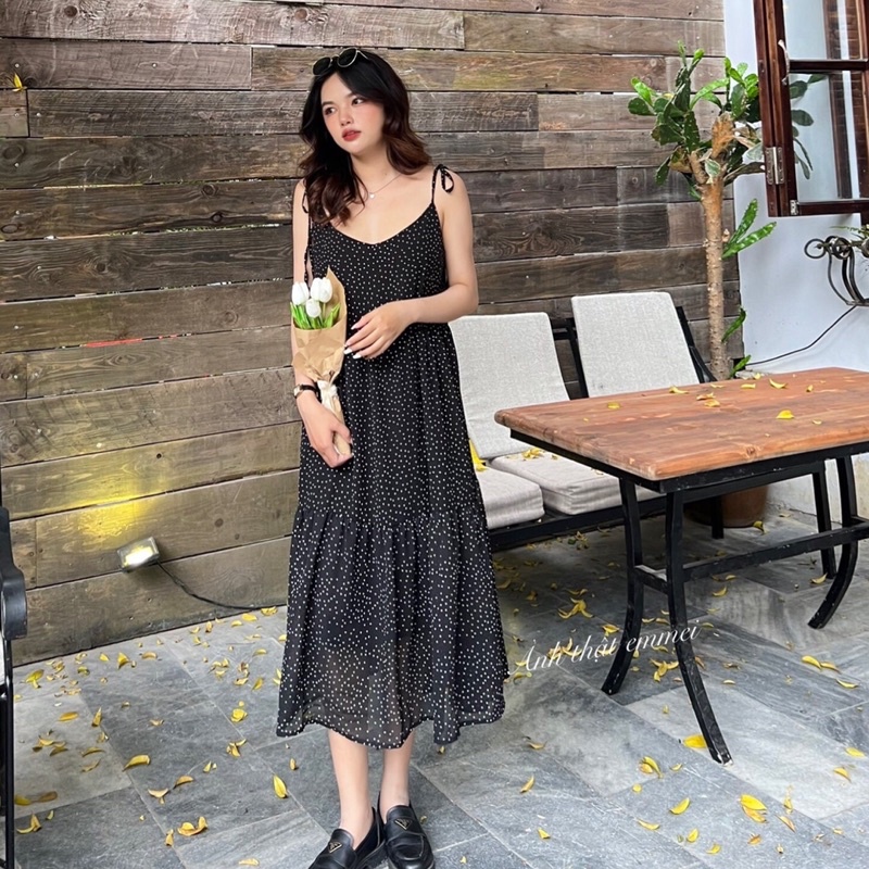Váy 2 dây bánh bèo, đầm đen 2 dây chấm bi Emmei - v142