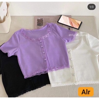 Áo croptop nút viền ren 🎀 HOT