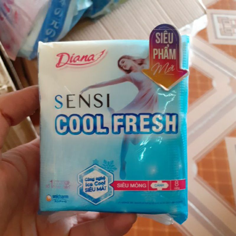 Băng vệ sinh siêu mỏng Diana Sensi Cool Fresh gói 8 miếng tặng 1