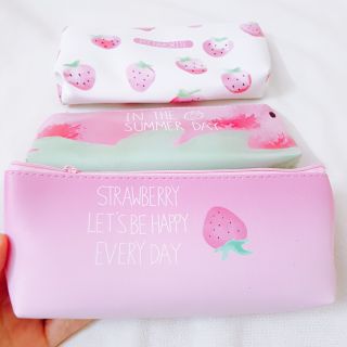 Bóp viết dâu và dứa dễ thương