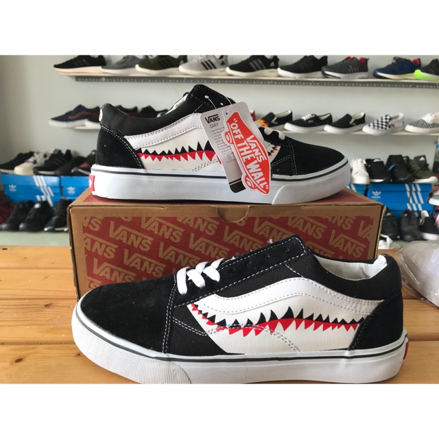 Vans cá mập