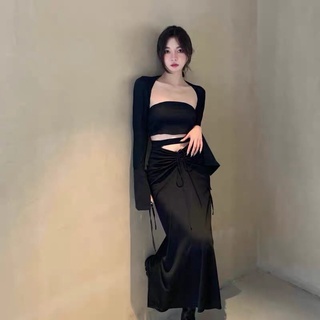 Set 3 món chân váy cut out + áo khoác dài tay