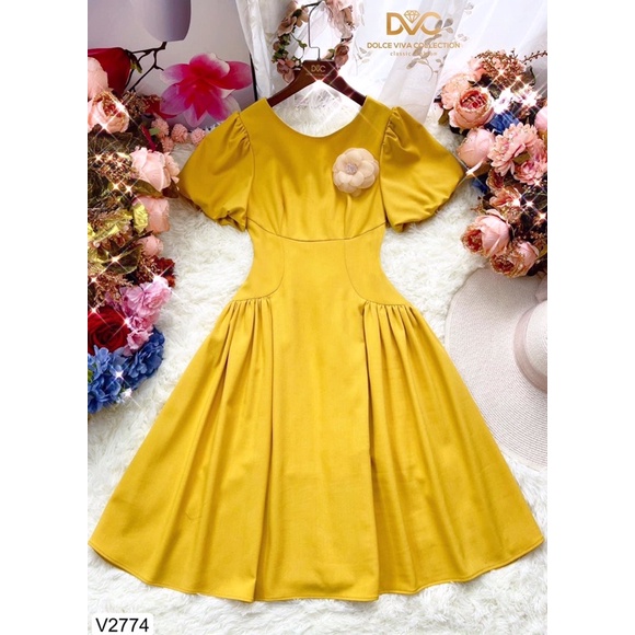 V2774 váy xoè vàng tay bồng