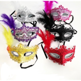 Mặt nạ halloween