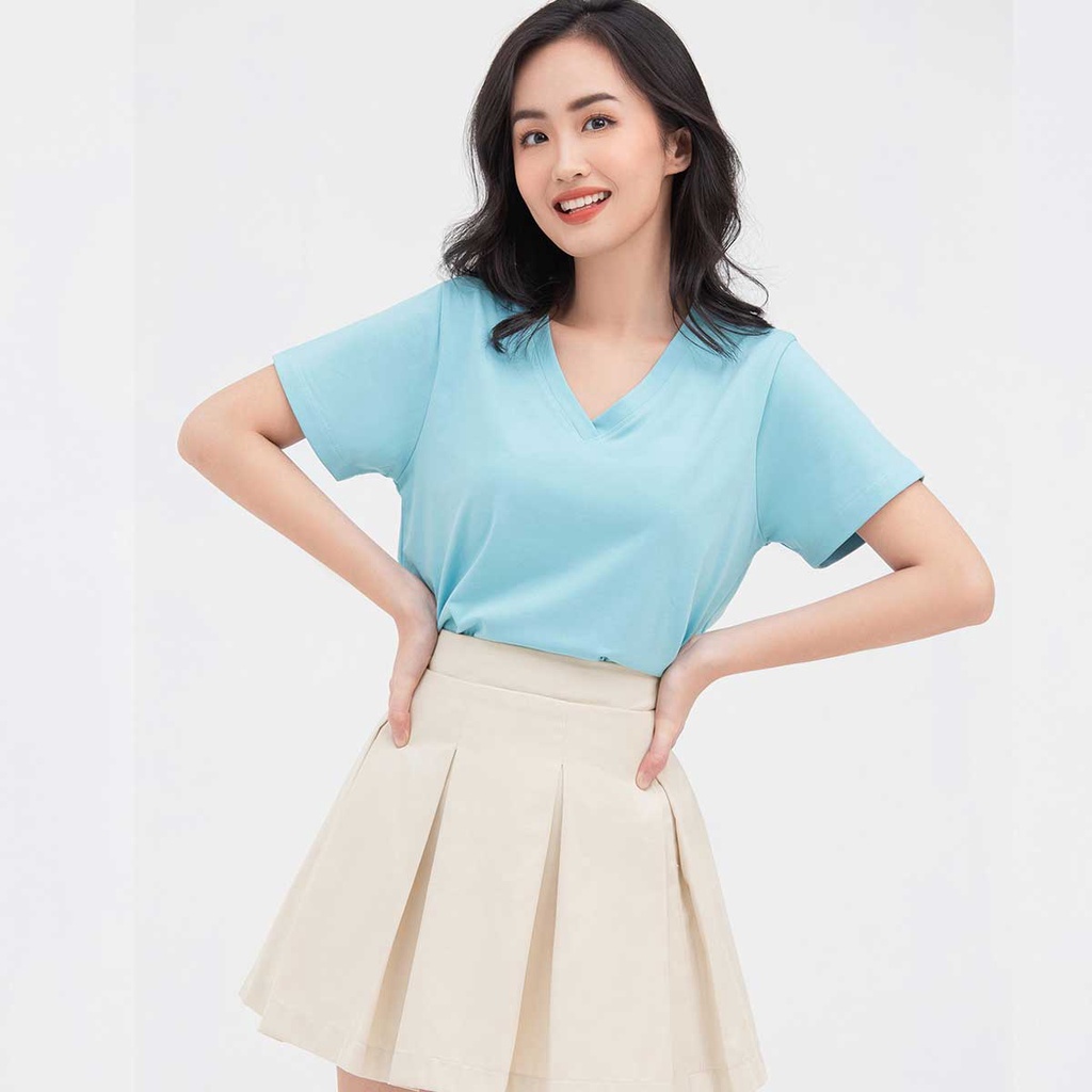 Áo thun nữ cổ tim GUMAC ATB813