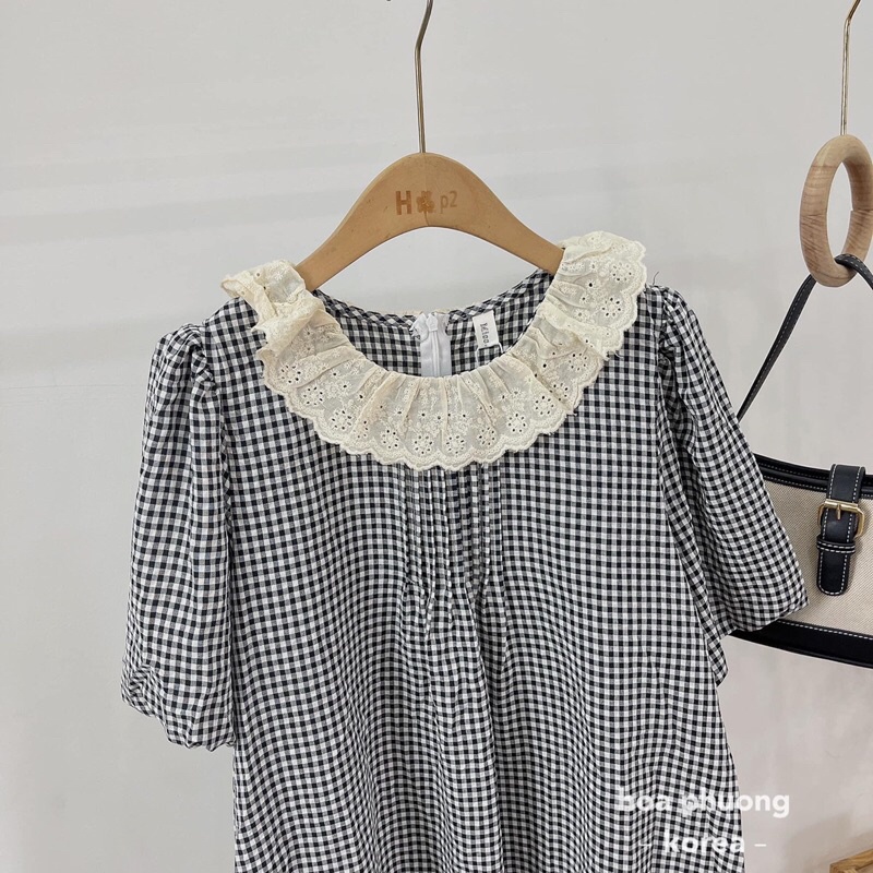 váy kẻ cổ ren 6986